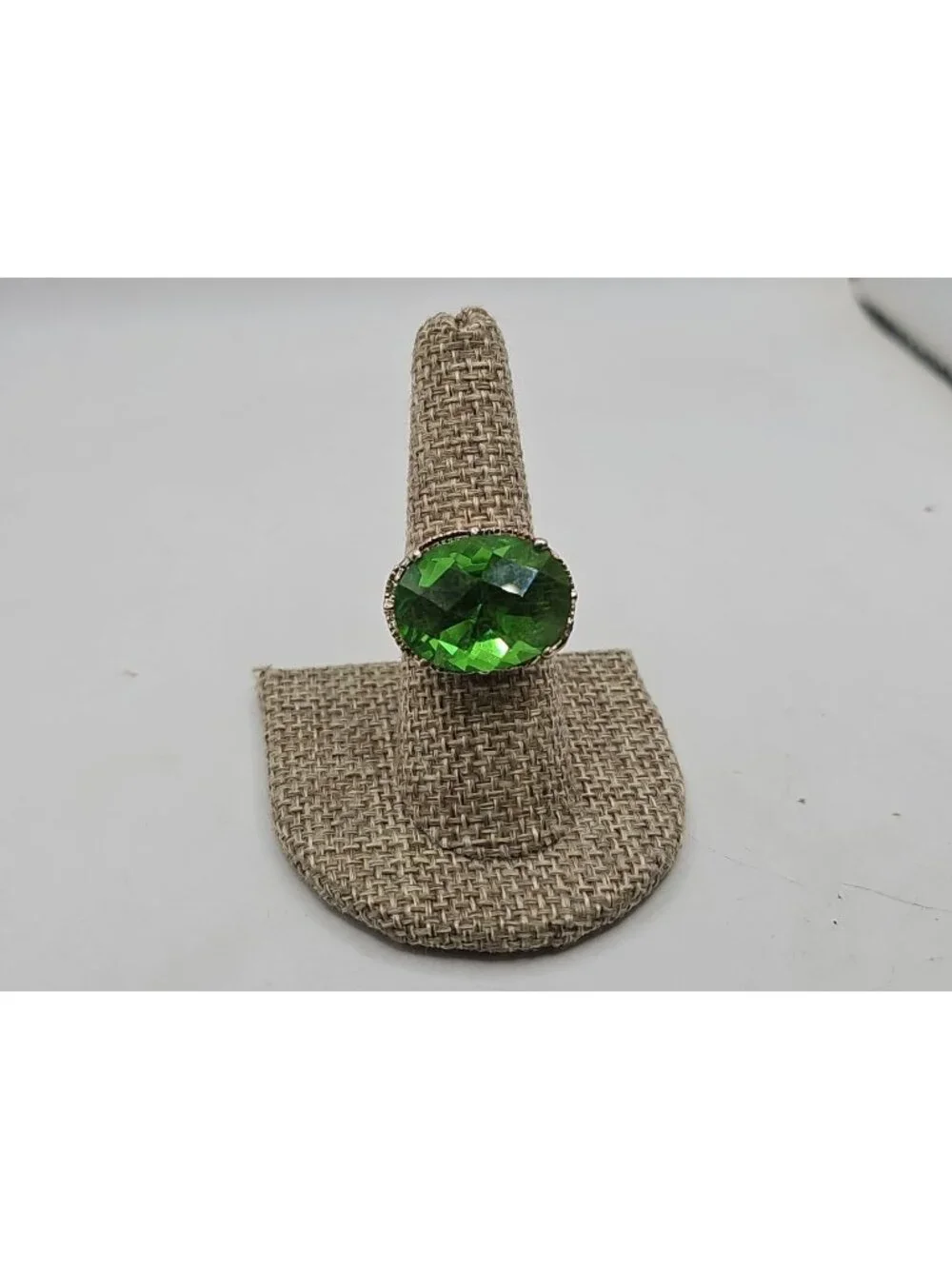 Silver Ring With Glass Green Stone Size 8